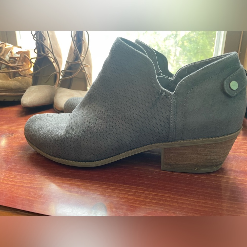 Gray Dr Scholls Ankle Boot Size 9